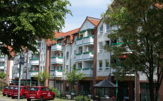 Immodrom, Immobilienmakler Magdeburg - Seniorenwohnanlage Burg – Gemütliche 2-Raumwohnung mit Loggia im Dachgeschoss