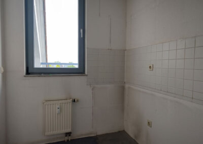 Eigentumswohnung in Magdeburg, leeres Zimmer, Küche