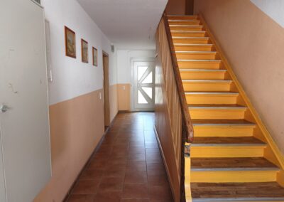 Treppenhaus mit Treppe